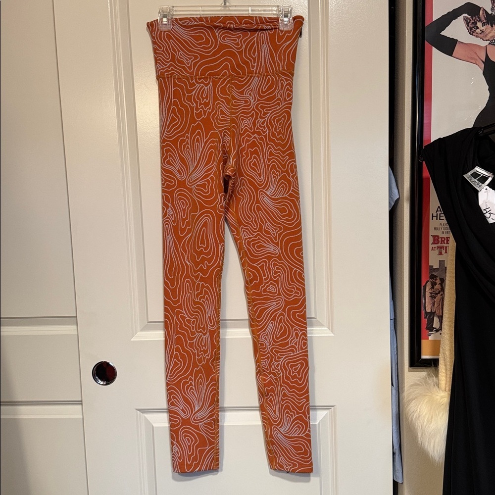Nike Leggings Medium Womens Orange Tech Knit High Rise Full Length Topograph